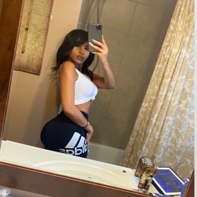 LaurenMarsh1234's profile picture. Hit my Line to purchase best body and nude pics/vids👅💦❗️