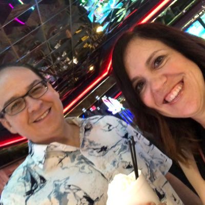 kikizikmund's profile picture. 