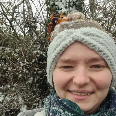 rube_icon's profile picture. daydreamer
she/her