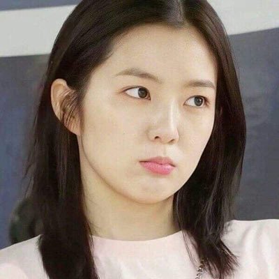 itsiwene_'s profile picture. 💗💛 𝑅𝑒𝒹 𝒱𝑒𝓁𝓋𝑒𝓉 𝒾𝓈 𝓂𝓎 ʜᴀᴘᴘɪɴᴇꜱꜱ💙💚💜