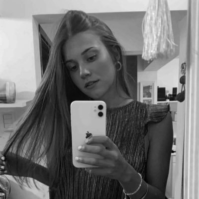 Milicastrofox's profile picture. bailar la vida 💃🏽