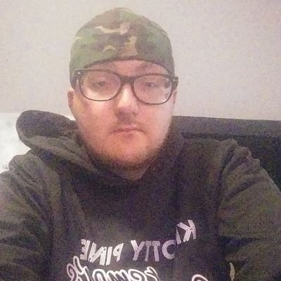 RobinetteTay's profile picture. 