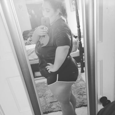 Hey Guys ! I'm a stay at home mom, gamer, and I'm new to Onlyfans it's alot of fun 😉