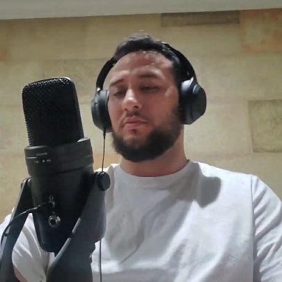 ithegrandpha's profile picture. Son los locos que abren el camino donde luego caminan los sabios