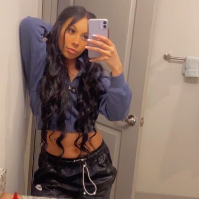 Scorpio babyy ♏️ whats good with it?? 🤪You know the vibes 😛 My twitter has nothing to do with nothing mind your business 😴😂
