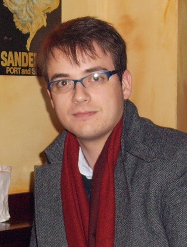 Ganando euros en Alemania para gastármelos en España. Ingeniero por vocación y profesión. Trompeta por obligación, Fliscorno de corazón y a veces Bombardino.