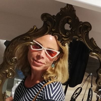 Caótica lunática https://t.co/qJjcoAKifs
