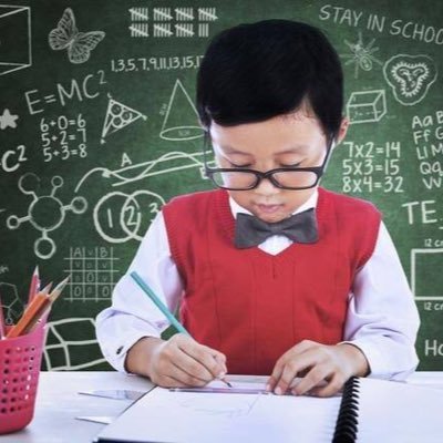 24歳 / 将来の不安を感じプログラミングを勉強し始めました / progate/HTML&CSS 超初心 / PC超初心者がプログラマーになるまで挫折や成長を記すアカウント/