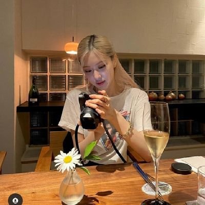 rowwzzey's profile picture. RS1 |
FILOSÉ ♛ |
𝑭𝑨𝑵𝑺É