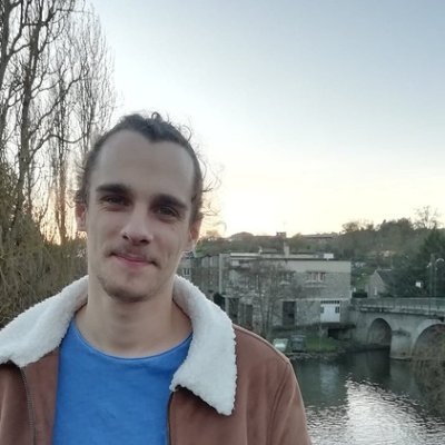 UI/UX designer au BearStudio depuis deux ans maintenant - stage puis alternance - je suis passionné par la création et la résolution de problème !