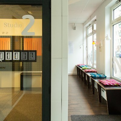 Anytime Music is the first 24/7 rehearsal room worldwide, a music paradise in downtown Munich!
All you need is the app. Book. Enter. Play....