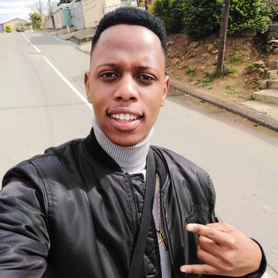 LwandileZondi17's profile picture. 