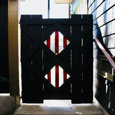 RETRODESIGN4's profile picture. 