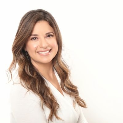 caro_lasso's profile picture. Author of The Path To Flourishing / Plenitud - Passionate about #purpose. Love the smell of oil paint. Hoping to make a positive impact.