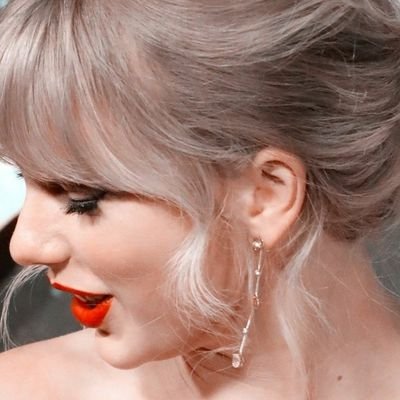 Your personalized feed for all active giveaways for swifties.