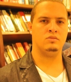 :: LIDER DO MINISTERIO MORADA  http://t.co/KhUJzVIZVl CASADO COM @miriam_morada um ADORADOR