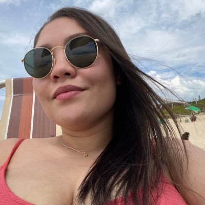 Karenmuzany's profile picture. Autora do livro O Sentimento que se Vê. Baiana; Lapense; Publicitária; Mestra em Comunicação; Esp. em Marketing e Estratégia Digital. Apaixonada pela vida!!!