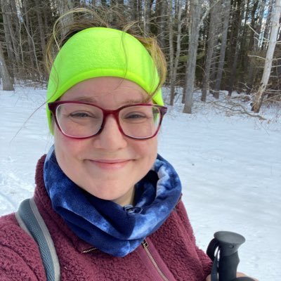 she/her, science teacher, book & music lover, tree hugger, ❄️💙