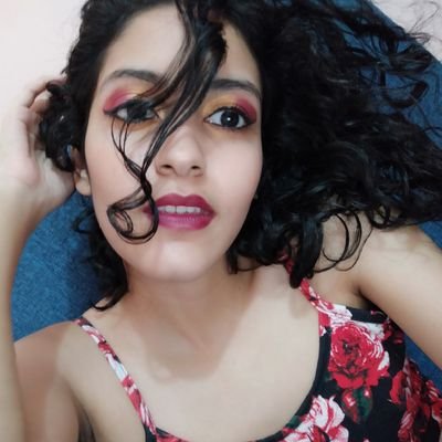 Rozzetts's profile picture. Un día te convertiras en todo lo que soñaste y mas...🌹
Follow Us! @PixelSeRo
Instagram: @CreativeRozz @SeRoPixel