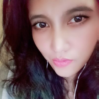 I'm who I'm .I ♥ my life,I'm pretty normal. I'm not perfect but I'm happy just the way I'm..whatever happens in this world.I WANNA ♥ u , everysecon n everyday