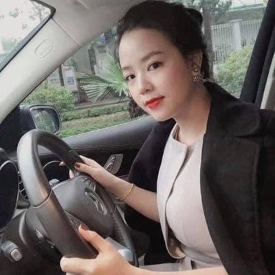 sususaigon's profile picture. 