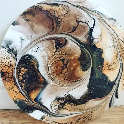 Carronronanart's profile picture. UK based fluid artist 🎨 and nanny to 2 beautiful grandchildren xx