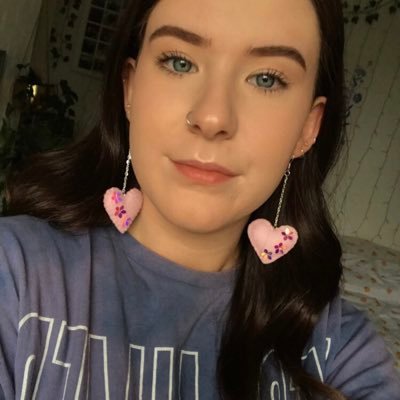 23 • she/her • uk • hand embroidery, macrame and earrings • international delivery • ✨commissions open✨ ig: @anniesews_