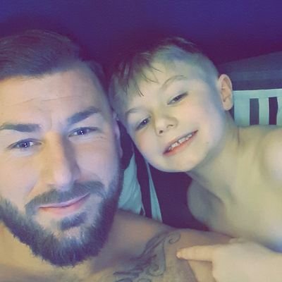 Big_Gurnz's profile picture. live life to the full