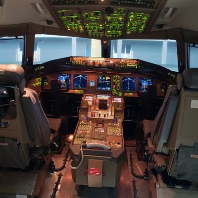 CaptDoug5's profile picture. 777 captain at the masterbase