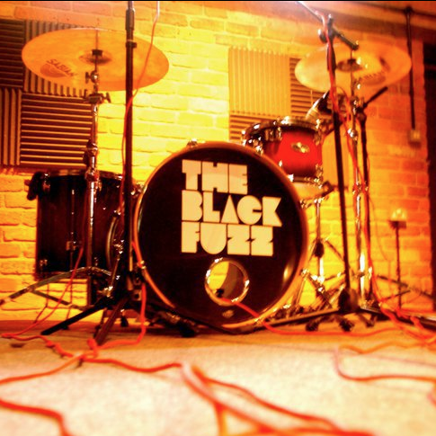 The Black Fuzz are an energetic alternative indie band from the Midlands that burn up the stage with there kinetic energy fusing the best of pop and punk.