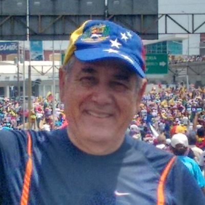 Ingeniero Electricista, interesado en la historia, amante de la cultura Occidental, demócrata hasta el final.