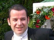 MadCousinMatt's profile picture. Wordsmith. Linguist. Knows more than Google. Kinda funny looking.