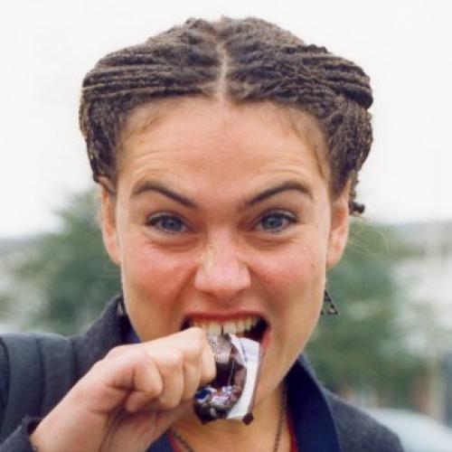 Oprichter Mama Wil.., Comm. Specialist; zp (braids.nl), Women Inc. N/O, wereldfluisteraar, Zwolse Peperz, Debuutroman: Groene Koffie, het land van mijn broer