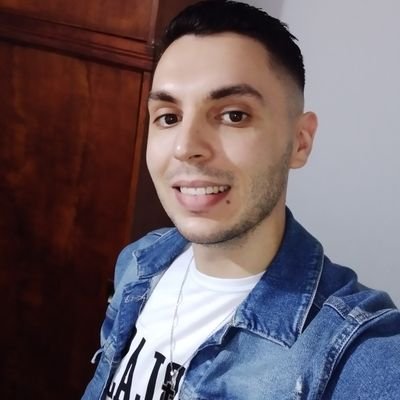 ArielGiaroli's profile picture. Lic. en educación/
River plate⚪🔴⚪/
San Rafael-San Telmo/
Red wine🍷