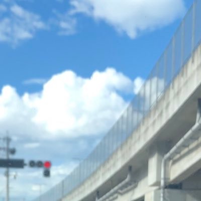 福岡県在住シナリオライター。昼間は会社員/映画「15歳の小説」脚本/恋が暴走する惑星「水色ゲー」「踏切スイッチ」音声脚本/副島組「ラジオとカエル」/インターネットラジオ「でたん!もやいばなし」(後援:つなぐカフェ@飯塚運営委員会)企画・構成・出演/NPO住学機構理事・つなぐカフェ運営委員・豆たん副会長・日本放作協所属