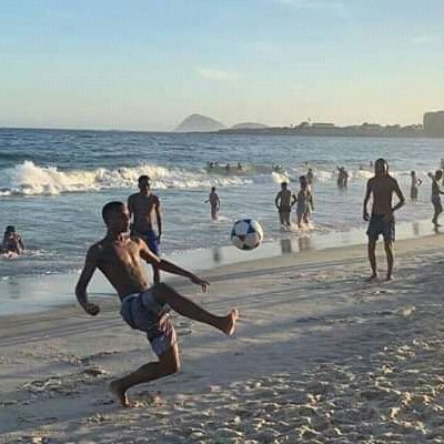 É muitos disseram que eu não iria chegar, cheguei, uma grande onda na vida eu tive que surfar, e eu surfei... 💔⚽🏴