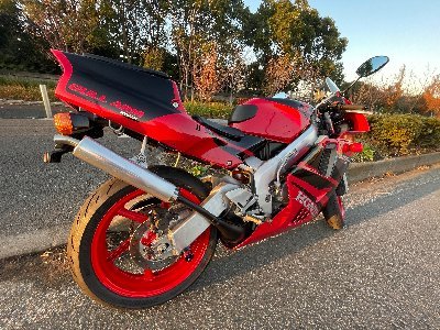 リターンライダーです。宜しくお願いします。
バイク歴RVF400→RVT1000R→NSR250（MC28）→CBR1000RR→NSR250（MC21）