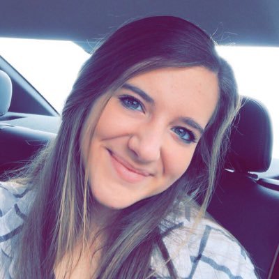 •2 Corinthians 5:17🤞🏼 •BCHS Junior👑💜💛 •Head Student Athletic Trainer 💪🏼 •#22⚽️