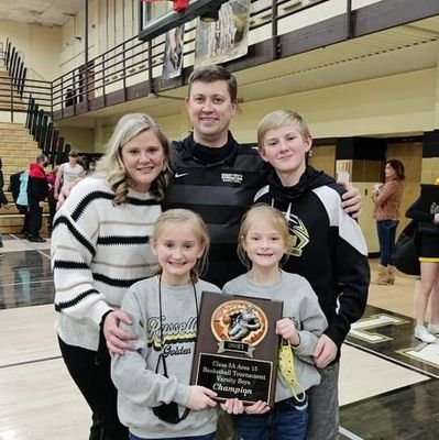 I can do all things through Christ.
Head Basketball Coach @Russellville High School. Married to Kayla with 3 energetic kids, Parker, Collins and Callie.