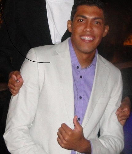 Felicidade é a certeza de que nossa vida não está se passando inutilmente.