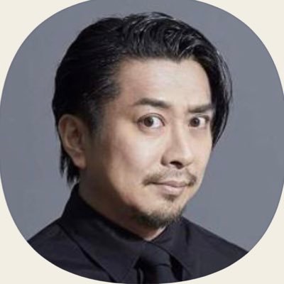 star music entertainment Inc.の取締役Chief Marketing OfficerをやりつつMagician Shinというマジシャンもやっています。TikTok 1,000万フォロワー。電通・コピーライター→ヤフー・ブランドマネージャ→スターミュージック・エンタテインメント取締役CMO