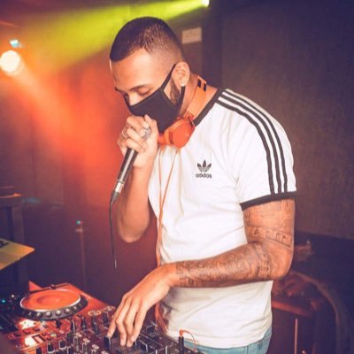 DJ & Producer | Multi genre | The sounds of Ldn X Esx X Bris 🎵 Insta - @AshBTheDJ / @AshBTheProducer | Latest track below 🔈