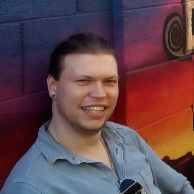 ohlendieckj's profile picture. Filmmaker | Twitter Customer Success AM | German Translator