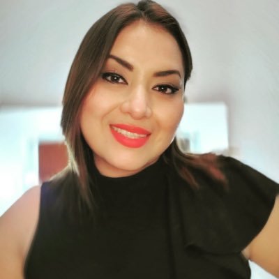sinnay_navarro's profile picture. Te ayudo a crear tu Marca Personal 🤳🏻
Llevamos tú Emprendimiento a un nivel superior🥇
Hacemos tú personal Branding con la mejor estrategia♟