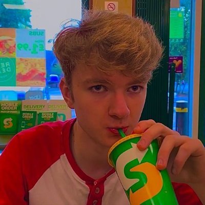 ii_nevica's profile picture. hi