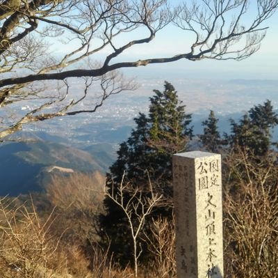 どうも、エイペックスやってます。
NKP_huuです、ダイヤまで行けるけどマスター行けない人です。よーつべで配信してるのでよかったら見てってください。