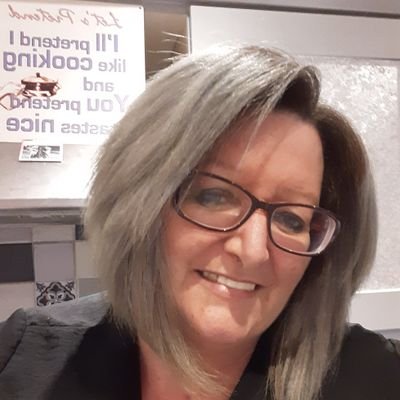 Sue23438848's profile picture. 