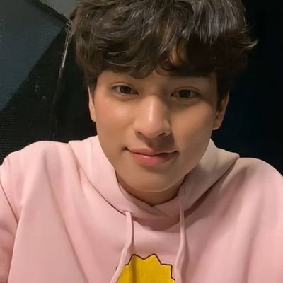 AG74JO5uQoje7fb's profile picture. ฉันผู้ทีมหน้าจอ🥰ตจว🥰เมนมิวกลัฟ⚽🧸
#แก๊งค์ลูกบอลของพี่หมี⚽🧸เธอจะอยู่กลับฉันตลอดไป🌞🌻