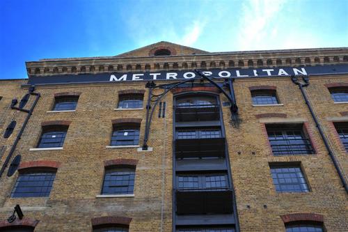 MetWharf's profile picture. We are a former Victorian warehouse providing creative studio / office space from 1,000 sq ft upwards on the banks of the River Thames