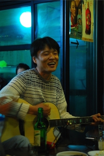 아무것도 가진것 없는이에게 시와노래는 애달픈양식